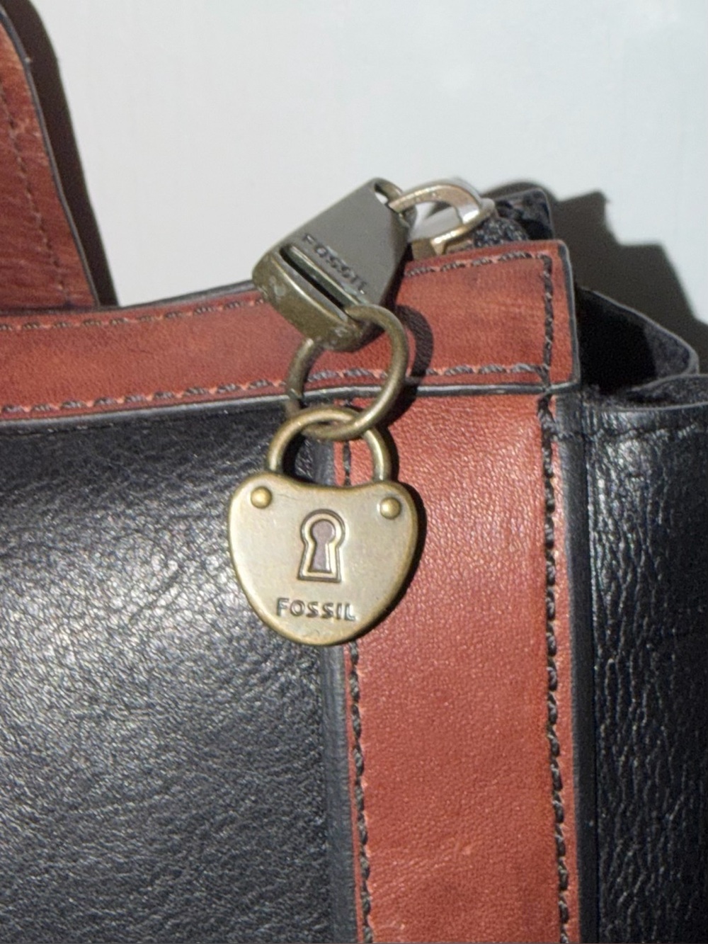 FOSSIL Reissue Weekender Black/ Brown Leather Satchel Shoulder Bag - Picture 6 of 16